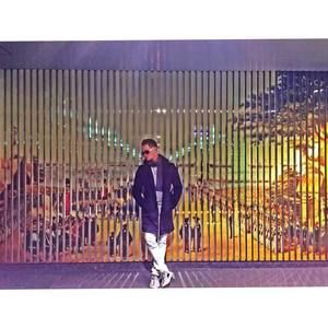 Meet your Posher, Derrick